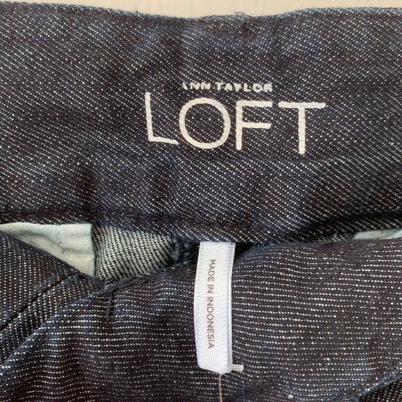 LOFT Dark Rinse 100% Cotton 3.5” Inseam Jean Shorts Size 10P New With Tag - Picture 8 of 13